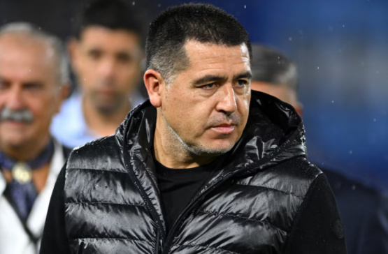 Del papelón a las cargadas: Riquelme quedó en la mira de todos